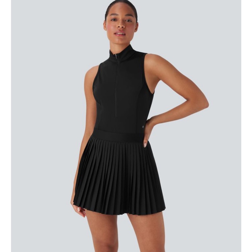 HALARA Black Sleeveless Pleated Dress